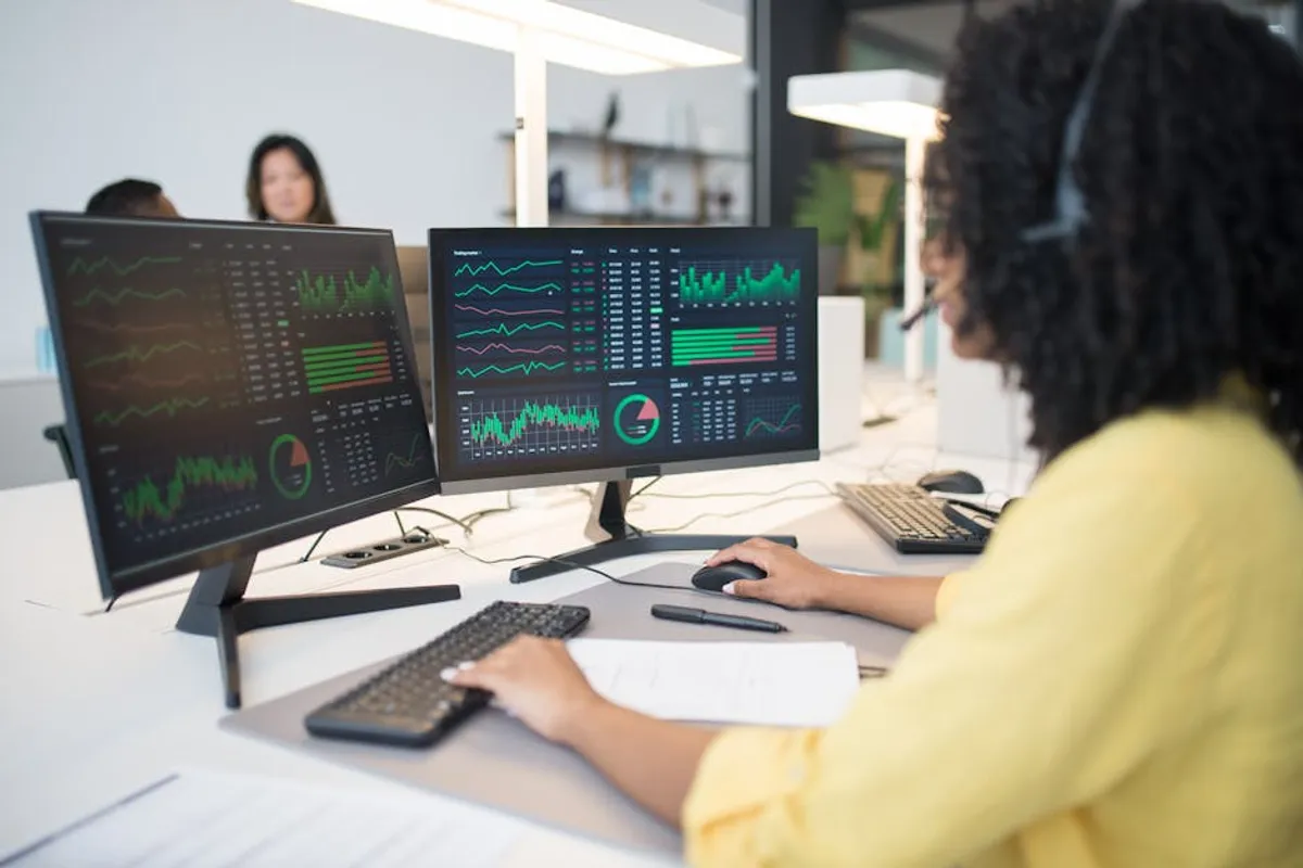 How analyst ratings Affect Investor Confidence