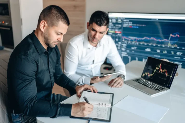 How Analyst Ratings Work