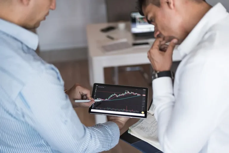 How Short Interest Affects Tesla Stock Analysis
