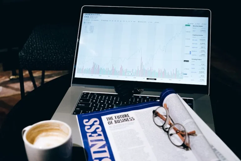 How to Read stock price targets Before Investing