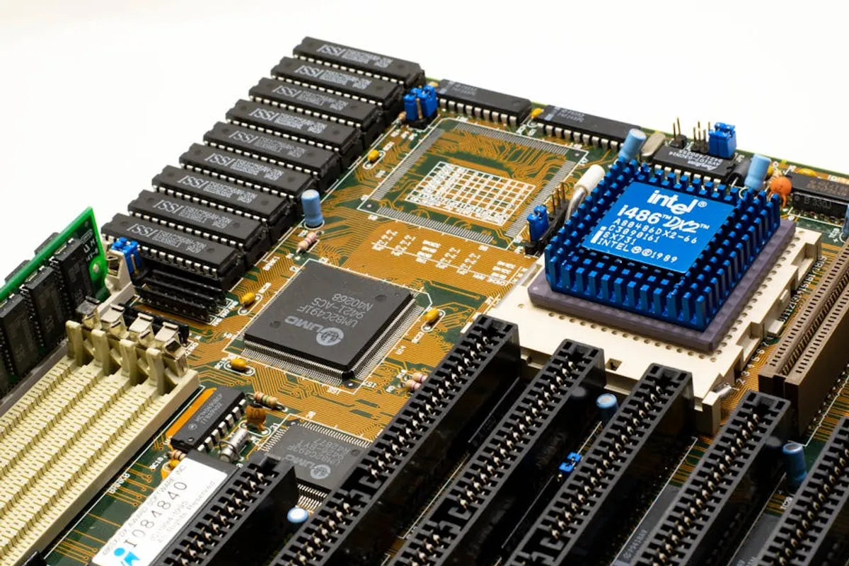 Intel stock Forecast: Key Factors Moving the Market