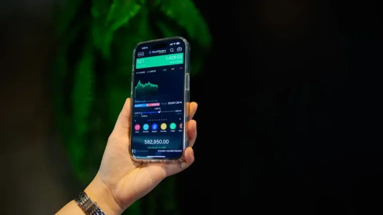 Solana price prediction: Market Outlook, Risks, and Key Things to Watch