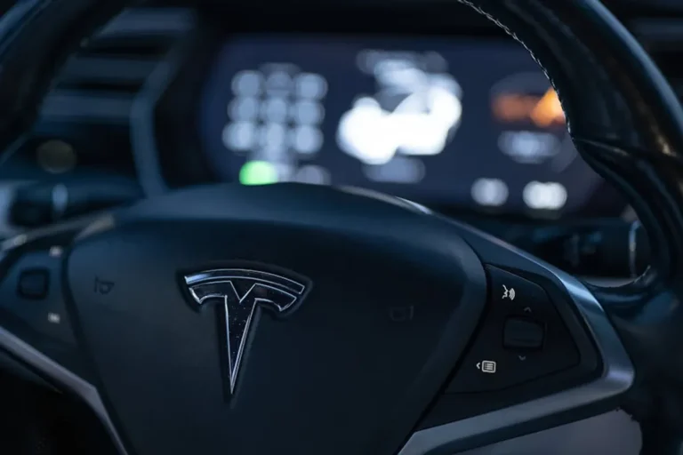 Tesla Debt-To-Equity Ratio: What Investors Should Watch