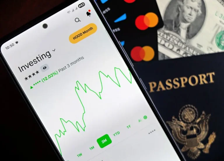 Visa stock vs Bitcoin: What Investors Compare